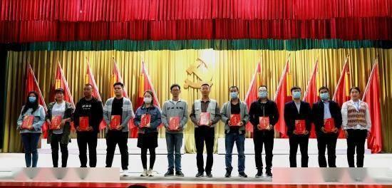 解锁吉鹿力问答社区,精彩问答尽在十万深圳“背包客”正逃离华强北,如何看待这一现象?